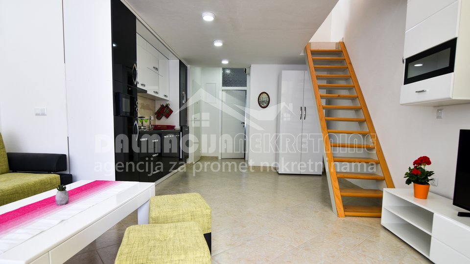 House, 300 m2, For Sale, Privlaka