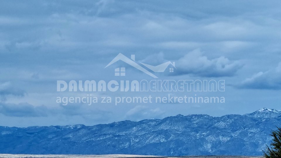 Zadar, Privlaka, samostojeća kuća od 300 m2