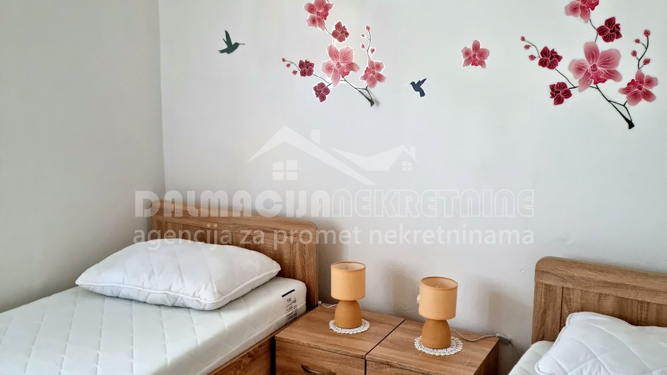 Zadar, Privlaka, samostojeća kuća od 300 m2