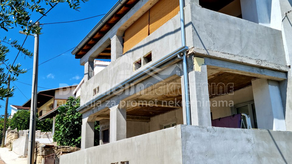 Haus, 150 m2, Verkauf, Obrovac - Gornji Karin
