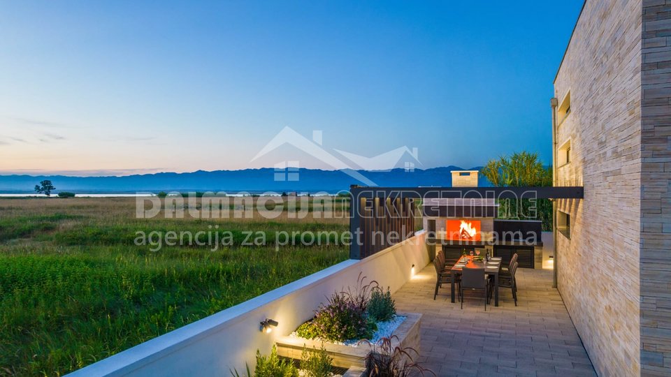 Zadar, Privlaka, luksuzna wellness villa sa grijanim bazenom