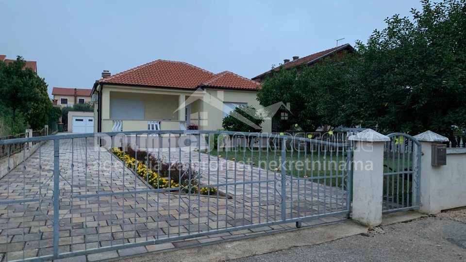 House, 115 m2, For Sale, Privlaka